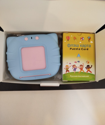 Обучающая интерактивная игрушка с карточками и озвучкой русско-английская. 