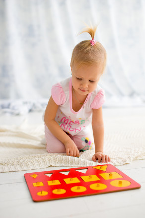 Рамки-вкладыши М.Монтессори "Больше-меньше"