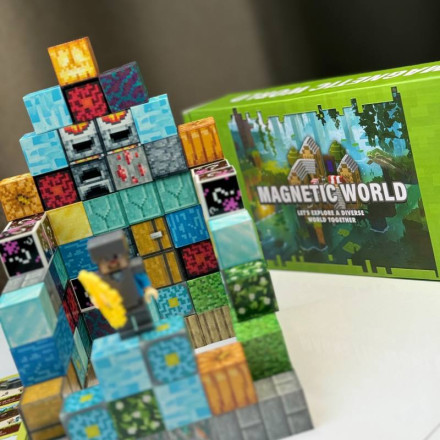 Набор магнитных кубиков «Пиксельный мир» (в стиле Minecraft, 95 кубиков + 1 фигурка).